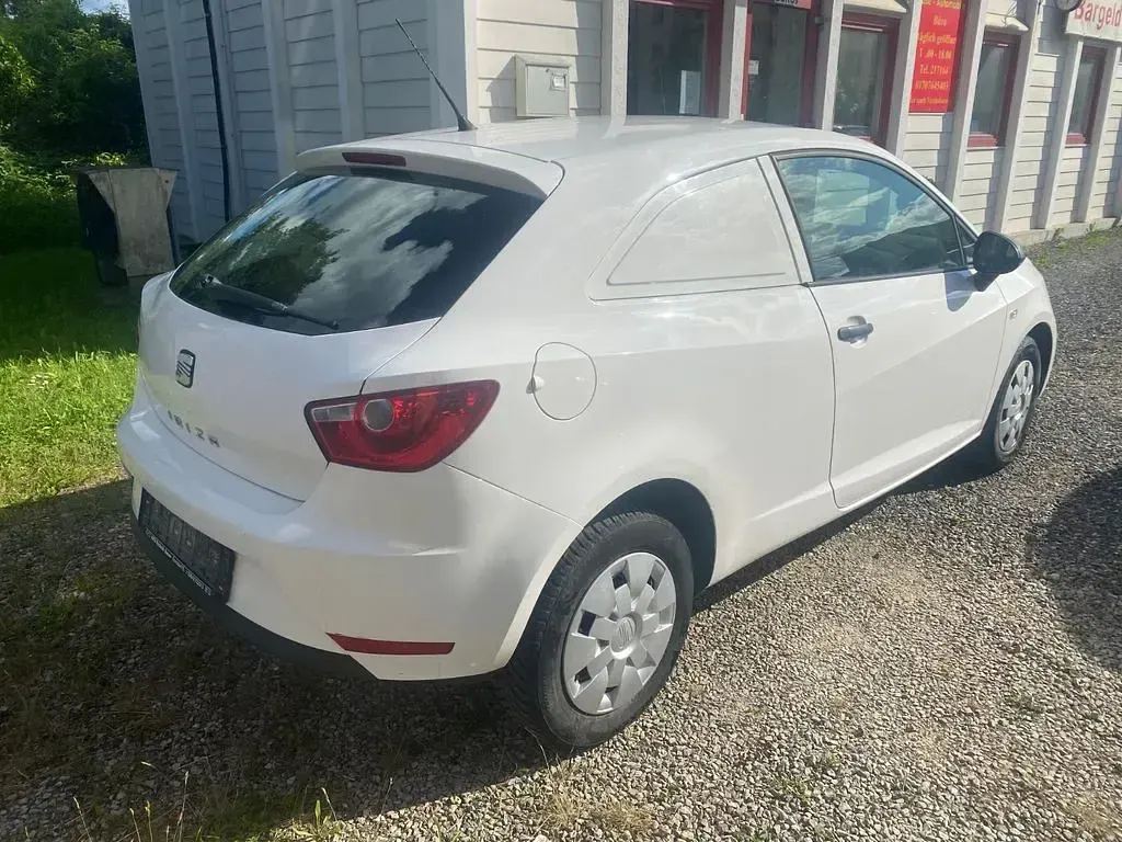 Gebraucht Seat Ibiza 75 PS (55 kW) 2012 Weiß Van / Kleinbus