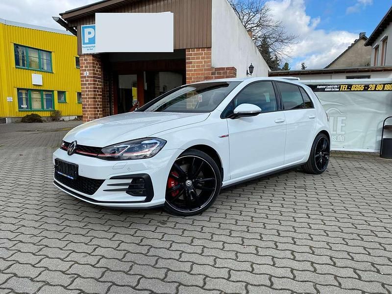Pure white Gebraucht 2018 VW Golf VII GTI Limousine | 25.884 € (Fairer Preis) - Bild 1/4