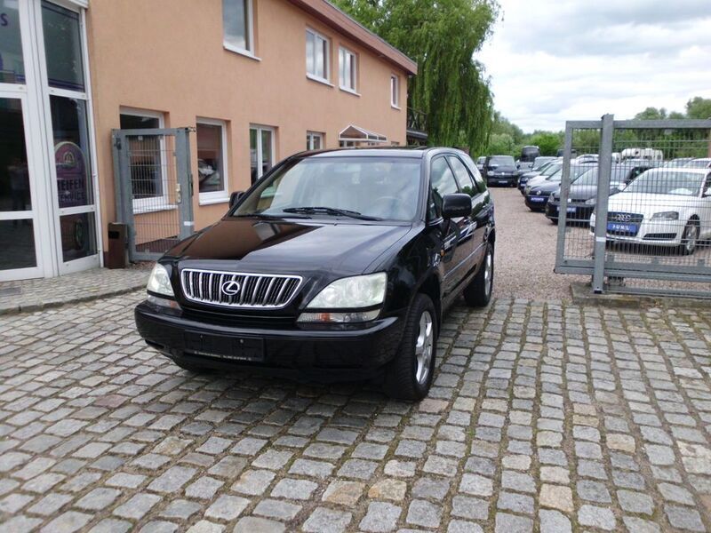 Schwarz Gebraucht 2002 Lexus RX300 SUV | 4.990 € (Etwas zu teuer) - Bild 1/4
