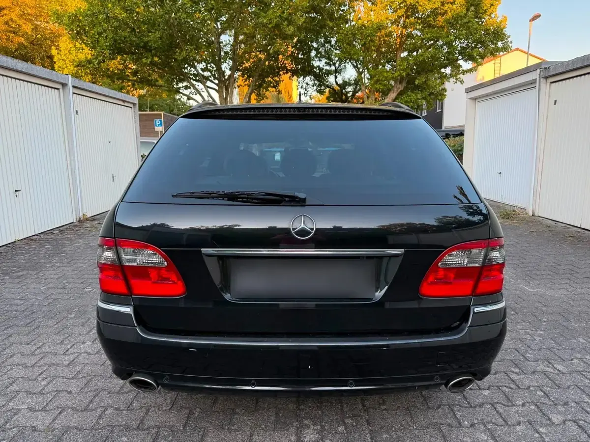 Gebraucht Mercedes E320 Avantgarde 224 PS (164 kW) 2009 Schwarz Kombi