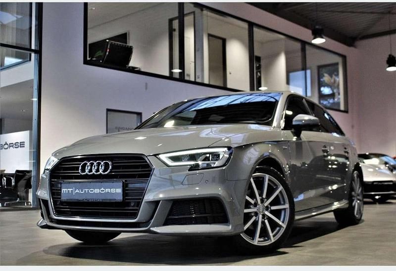 Gebraucht Audi A3 Sport 116 PS (85 kW) 2019 Grau Limousine