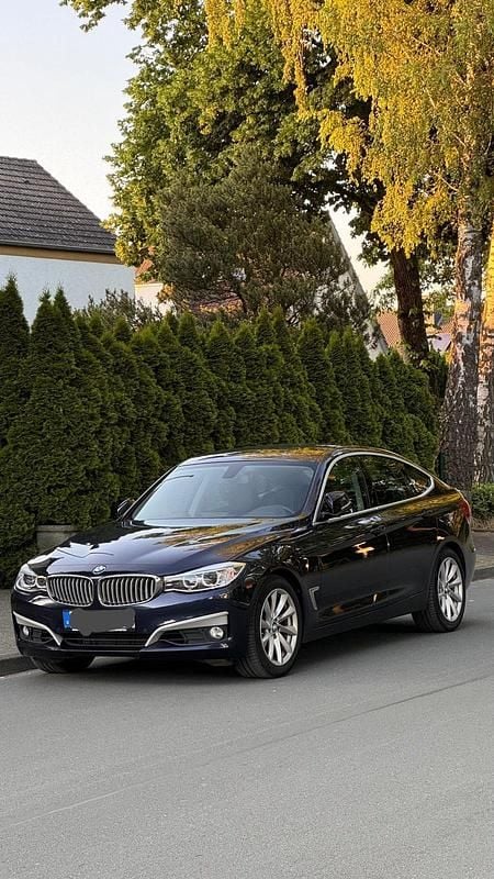 Gebraucht BMW 330 258 PS (189 kW) 2014 Andere farben Limousine