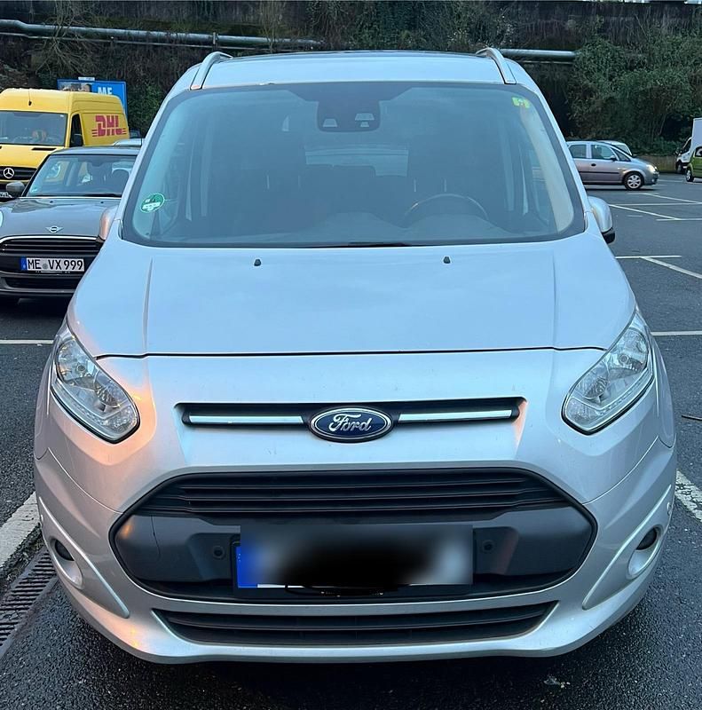 Grau Gebraucht 2016 Ford Tourneo Van / Kleinbus | 12.000 € (Fairer Preis) - Bild 1/4