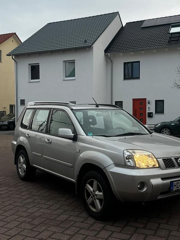 Silber Gebraucht 2004 Nissan X-Trail SUV | 1.750 € (Guter Preis) - Bild 1/4