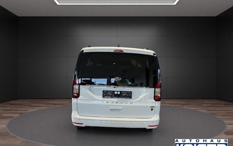 Neu Ford Tourneo Titanium 150 PS (110 kW) 2025 Frostweiß Van / Kleinbus