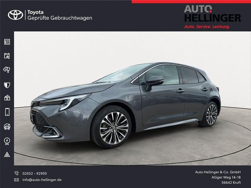 Grau Gebraucht 2024 Toyota Corolla Hybrid Team Limousine | 26.890 € (Fairer Preis) - Bild 1/4