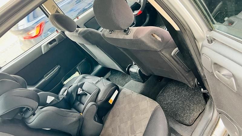 Gebraucht 2001 Opel Astra Kombi | 2.000 € (Fairer Preis) - Bild 1/4