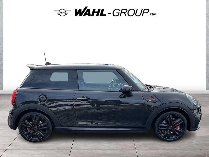 Gebraucht Mini John Cooper Works Hatch 231 PS (169 kW) 2023 Schwarz Kleinwagen