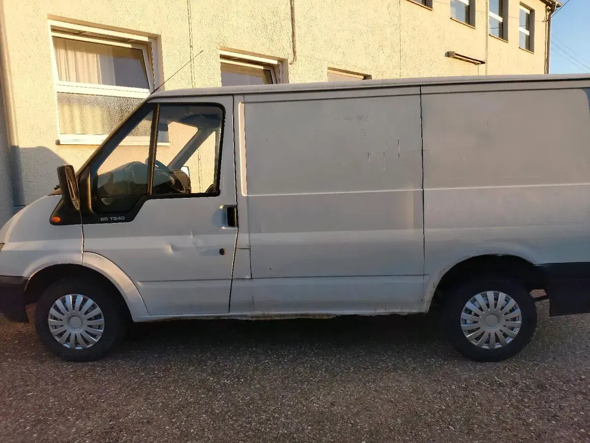 Gebraucht Ford Transit 86 PS (63 kW) 2005 Weiß Van / Kleinbus