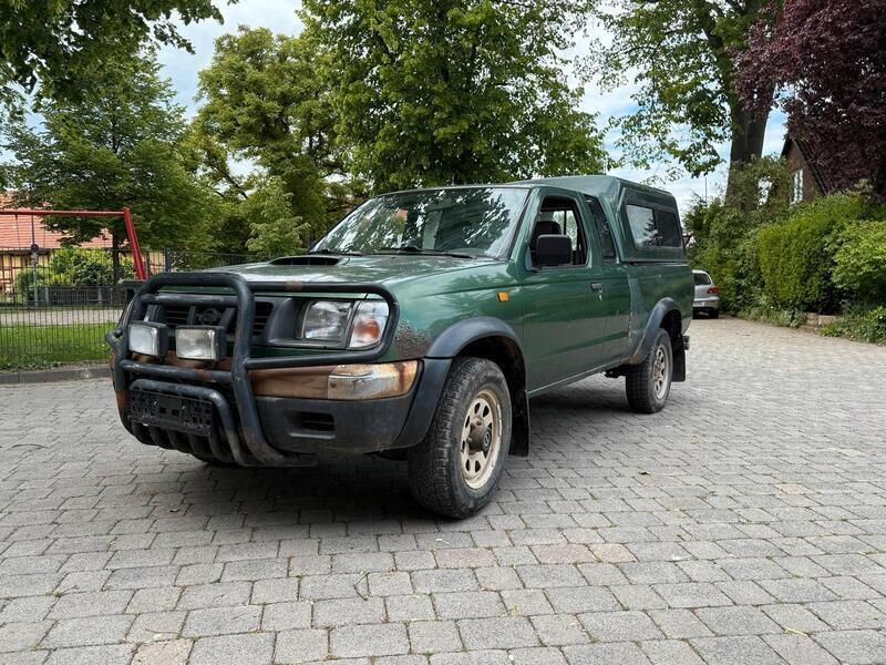 Grün Gebraucht 1998 Nissan Navara Abholung | 3.299 € - Bild 1/4