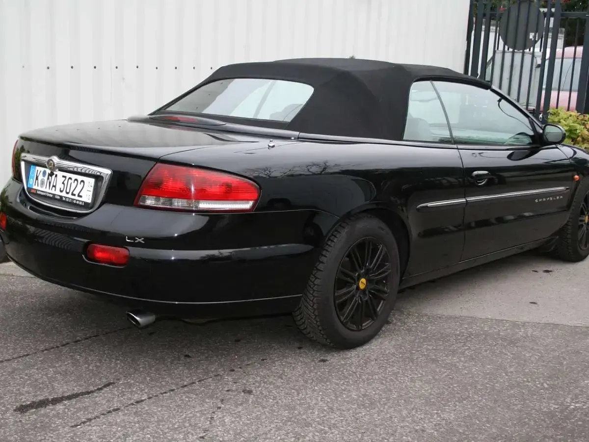 Gebraucht Chrysler Sebring Cabriolet 203 PS (149 kW) 2005 Black clear coat Cabrio