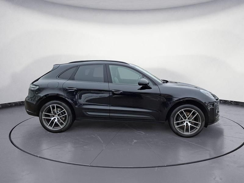 Gebraucht Porsche Macan 265 PS (194 kW) 2024 Schwarz SUV