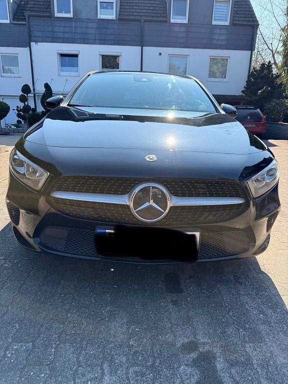 Gebraucht Mercedes 220 190 PS (139 kW) 2020 Schwarz Limousine