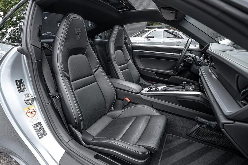 Gebraucht Porsche 992 450 PS (330 kW) 2020 Silber