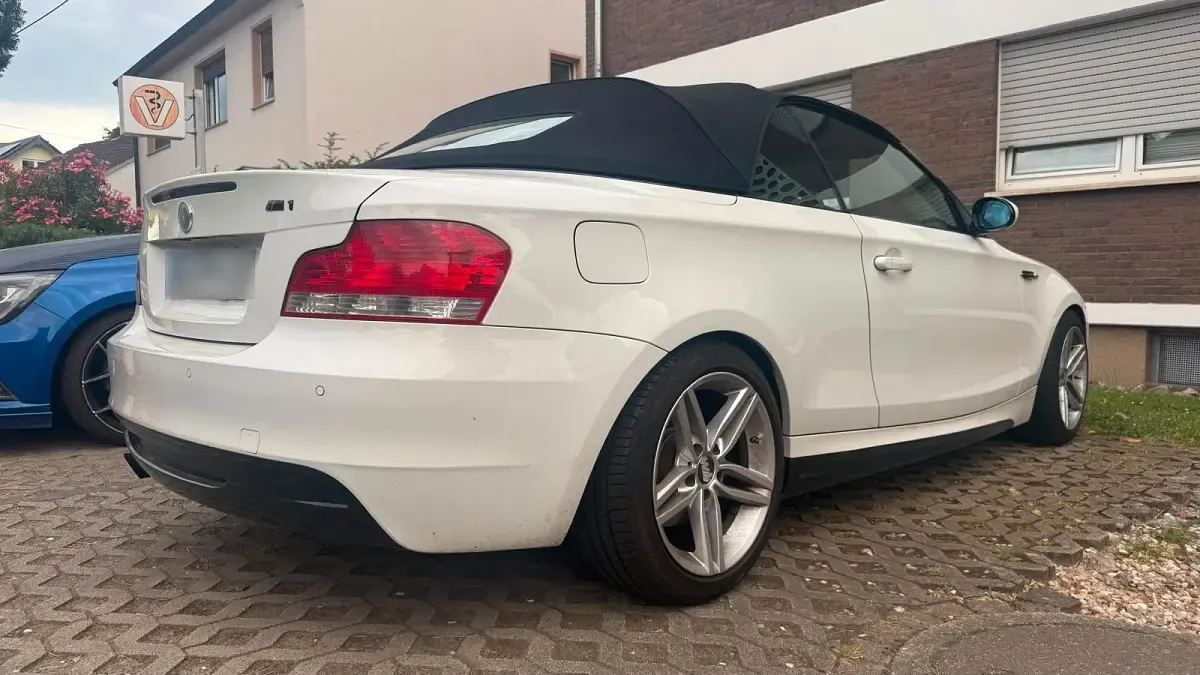 Gebraucht BMW 118 Cabriolet M Sport 143 PS (105 kW) 2009 Weiß Cabrio
