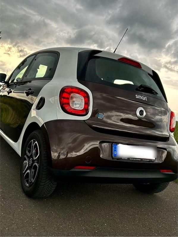 Gebraucht Smart ForFour Electric Drive 60 kW (82 PS) 2018 Braun Kleinwagen