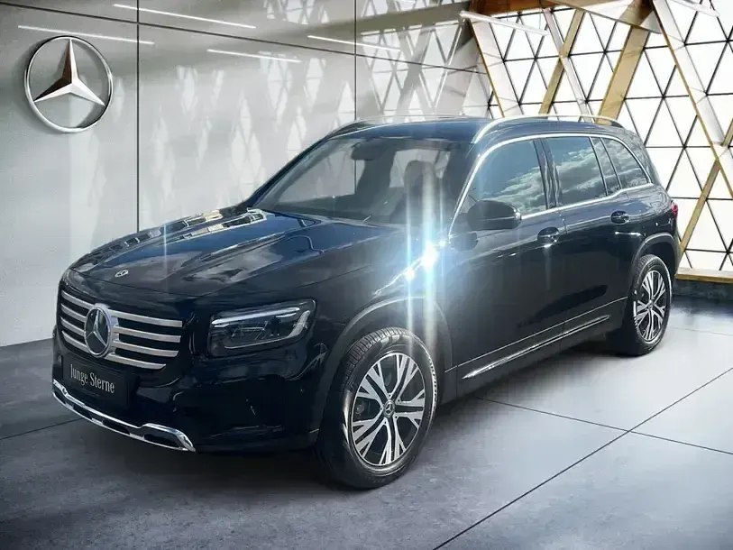 Gebraucht Mercedes GLB200 Progressive 163 PS (119 kW) 2024 Kosmosschwarz metallic SUV