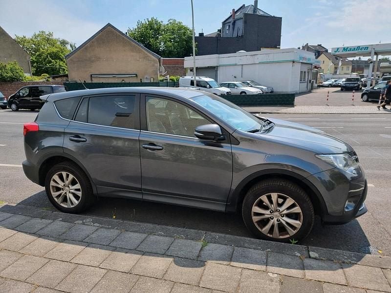 Gebraucht Toyota RAV4 150 PS (110 kW) 2014 Grau SUV