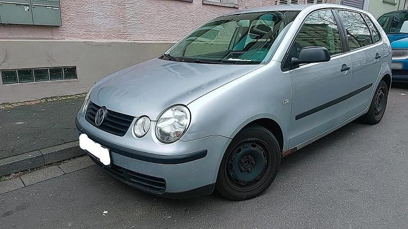 Gebraucht VW Polo 64 PS (47 kW) 2003 Grau Kleinwagen