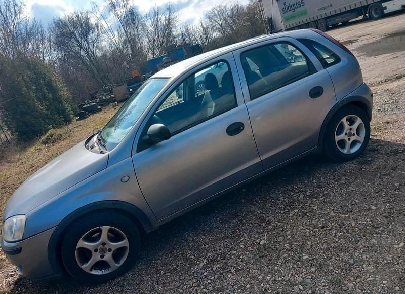 Silber Gebraucht 2004 Opel Corsa Kleinwagen | 600 € (Superpreis) - Bild 1/4