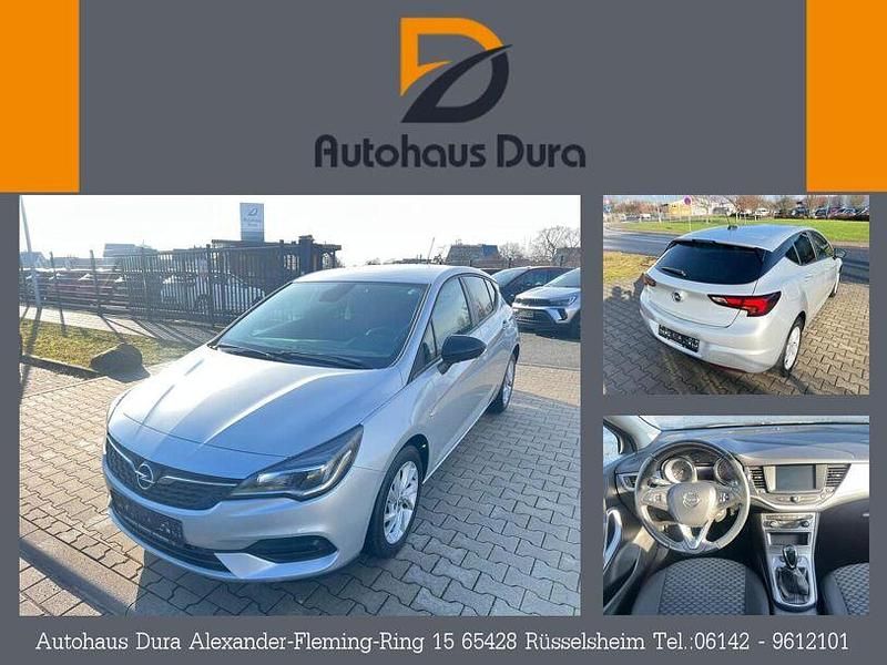 Argonsilber/sovereign/switchblade silver (metallic) Gebraucht 2021 Opel Astra Edition Limousine | 12.900 € (Fairer Preis) - Bild 1/4