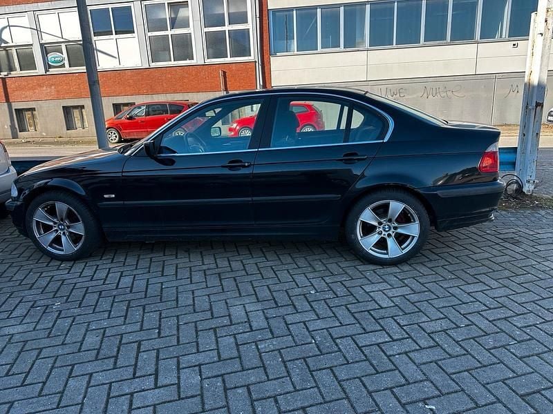 Gebraucht BMW 316 101 PS (74 kW) 2001 Schwarz Limousine