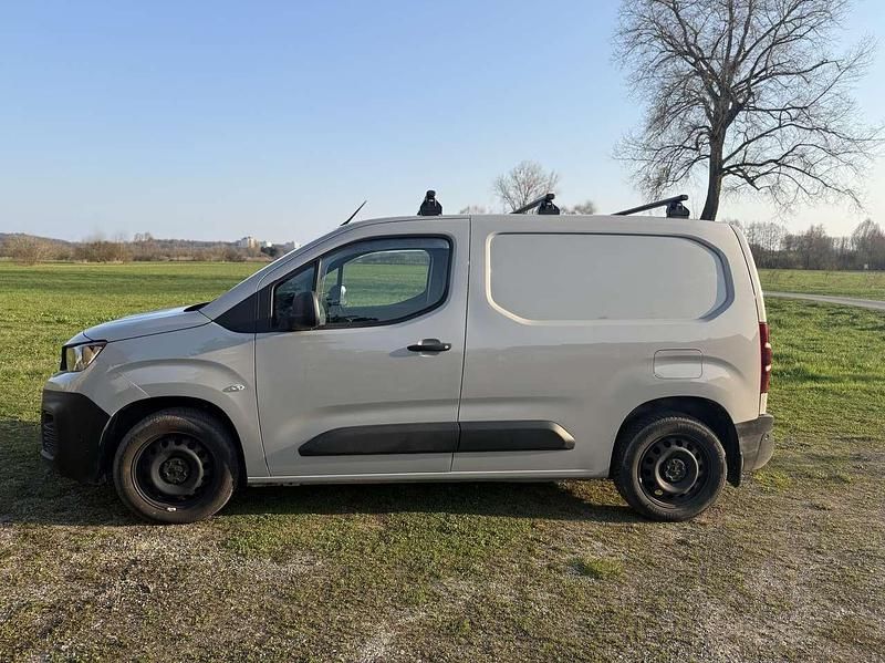 Gebraucht Peugeot Partner S 131 PS (96 kW) 2019 Van / Kleinbus