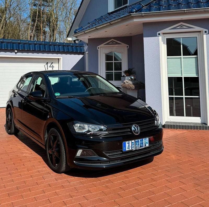 Gebraucht VW Polo Trendline 65 PS (47 kW) 2019 Schwarz Kleinwagen