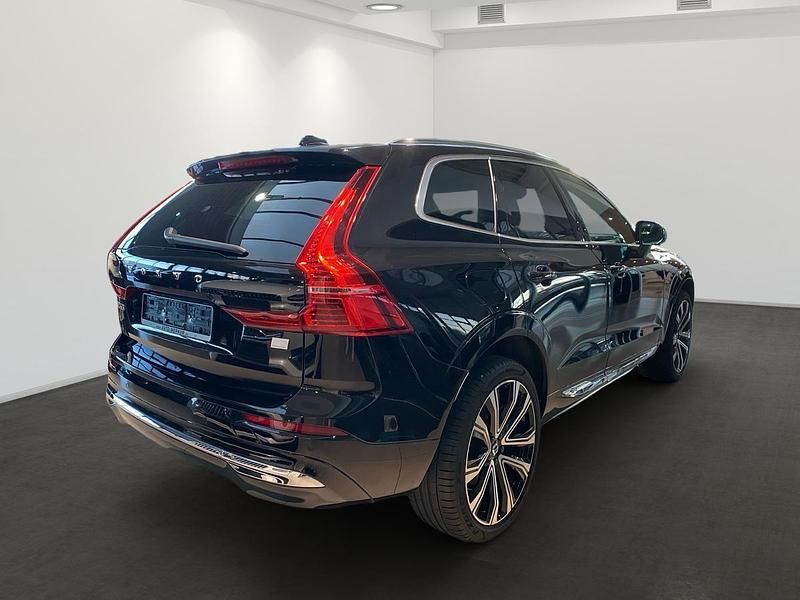 Gebraucht Volvo XC60 Plus 398 PS (292 kW) 2022 Schwarz metallic SUV