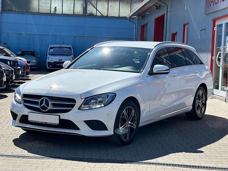Polarweiss unilack Gebraucht 2020 Mercedes C220 Kombi | 20.995 € (Guter Preis) - Bild 1/4