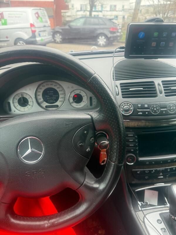 Blau Gebraucht 2004 Mercedes E320 Kombi | 1.100 € - Bild 1/4