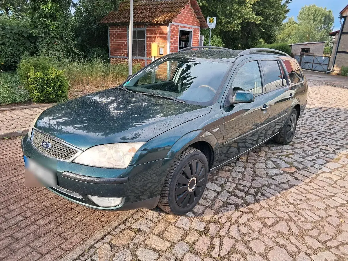 Gebraucht Ford Mondeo Ghia 145 PS (106 kW) 2004 Grün Kombi