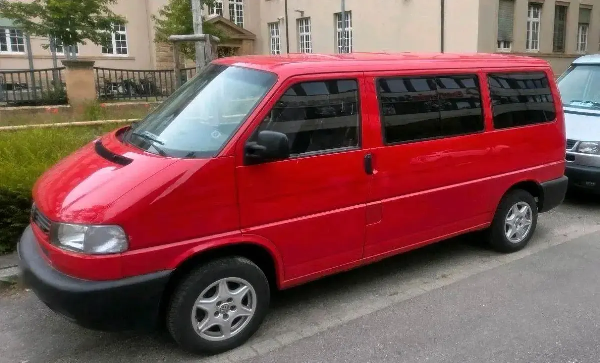 Gebraucht VW Multivan 102 PS (75 kW) 2000 Rot Van / Kleinbus