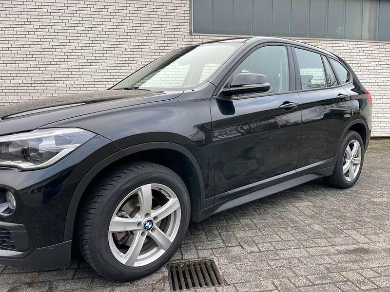 Gebraucht BMW X1 Advantage 140 PS (102 kW) 2018 Schwarz SUV