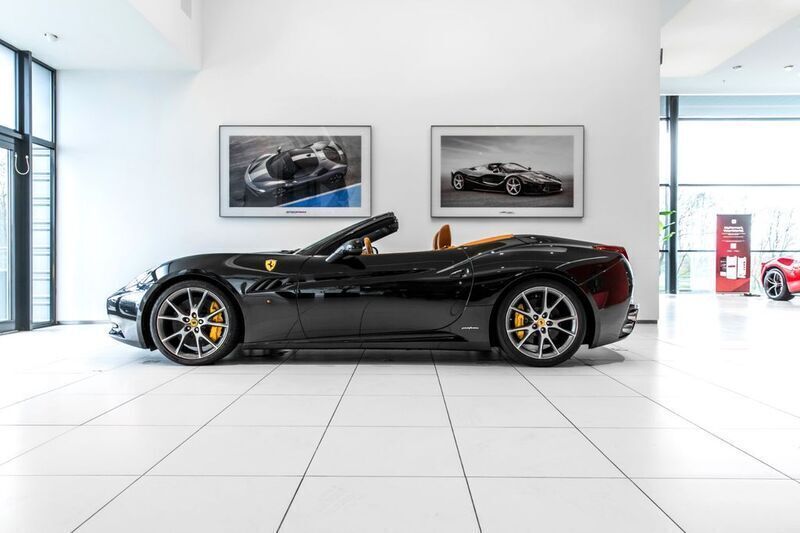 Schwarz Gebraucht 2010 Ferrari California Cabrio | 102.500 € (Guter Preis) - Bild 1/4