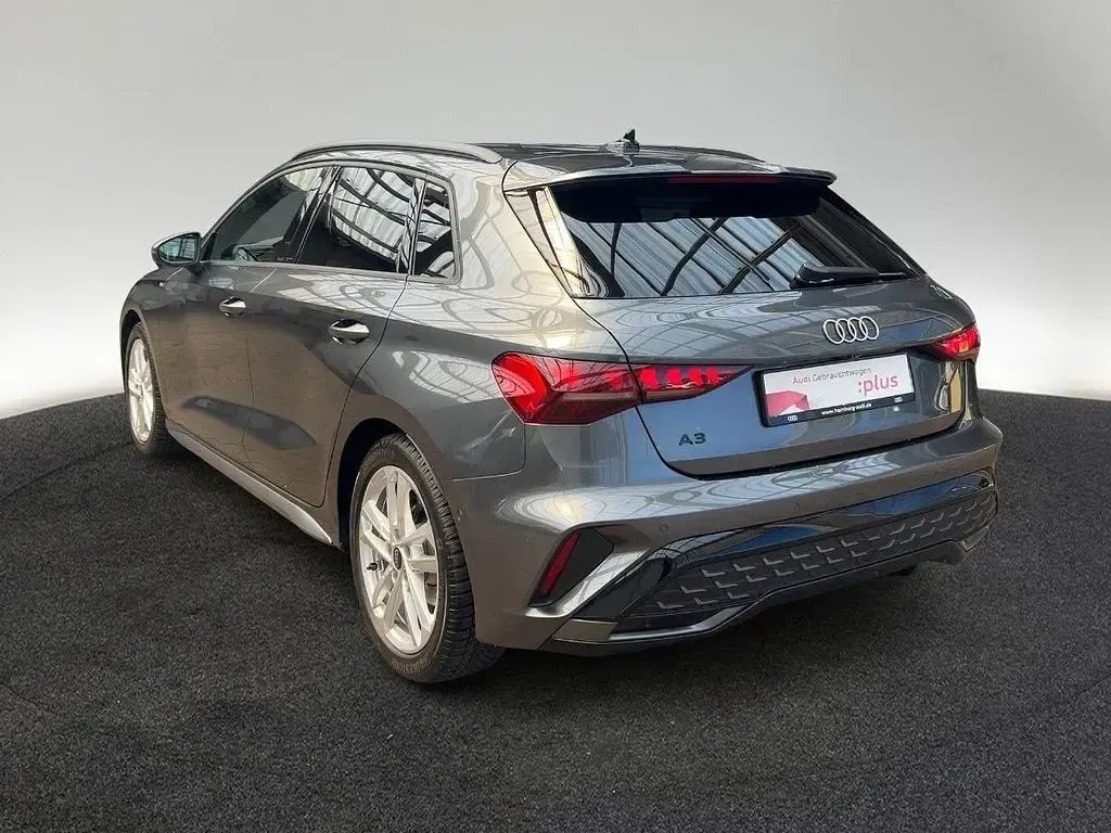 Gebraucht Audi A3 S-Line 116 PS (85 kW) 2025 Daytonagrau perleffekt Limousine