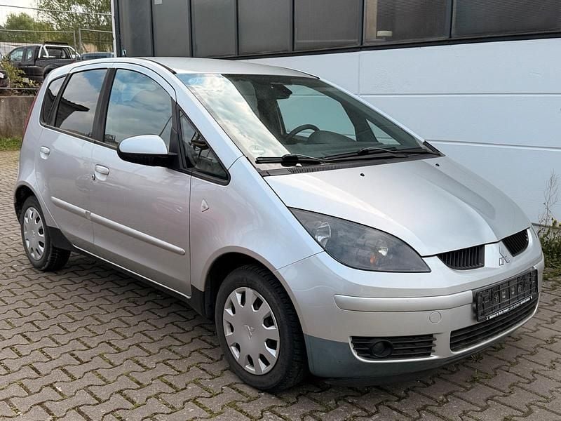 Second-hand Mitsubishi Colt 95 CP (69 kW) 2008 Argintiu Hatchback