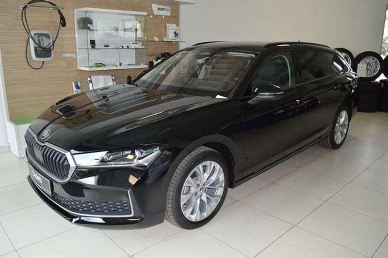 Gebraucht Skoda Superb Selection 150 PS (110 kW) 2024 Onyxschwarz metallic Kombi