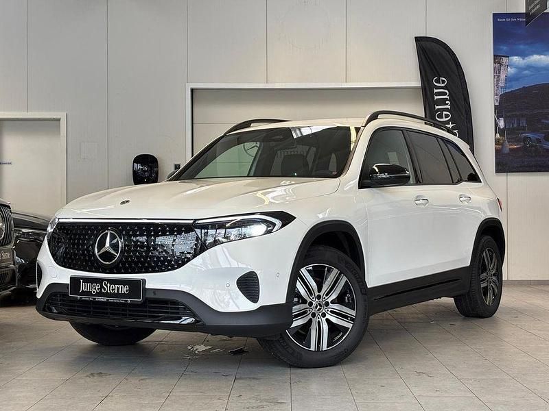 Weiß Gebraucht 2025 Mercedes EQB300 Night SUV | 37.440 € (Fairer Preis) - Bild 1/4