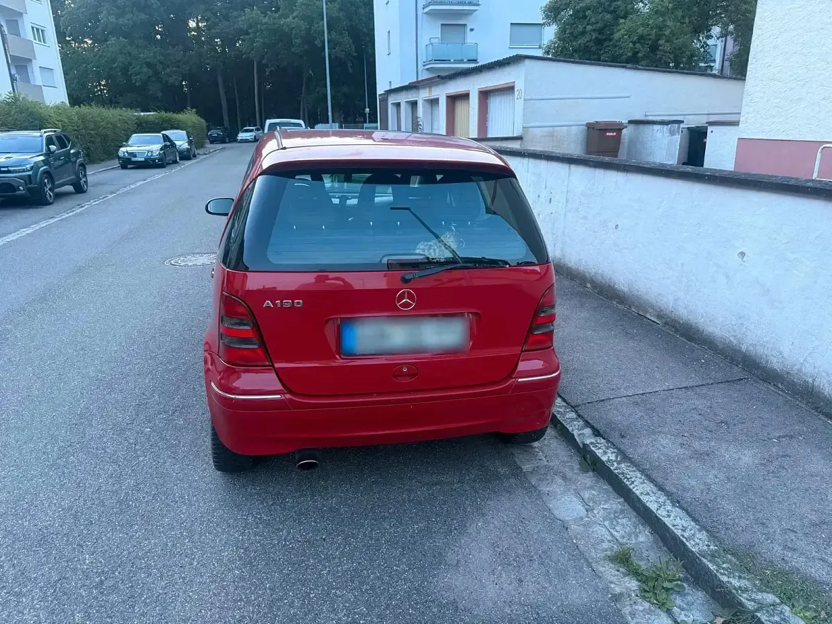 Gebraucht Mercedes A190 125 PS (91 kW) 2002 Rot Kleinwagen
