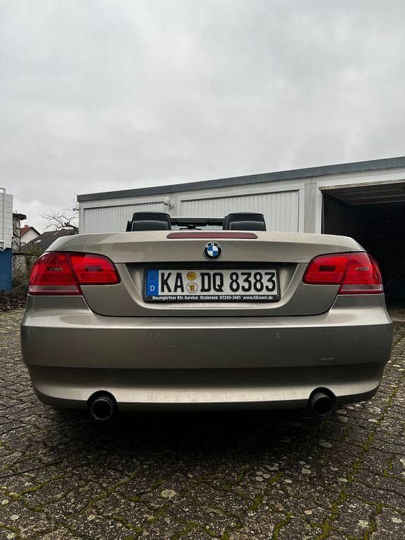 Gebraucht BMW 335 Cabriolet 306 PS (225 kW) 2008 Braun Cabrio