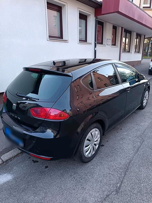 Gebraucht VW Golf VI 125 PS (91 kW) 2010 Schwarz Kleinwagen