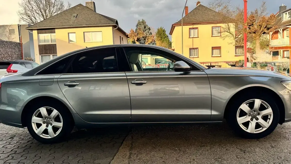 Gebraucht Audi A6 204 PS (150 kW) 2014 Grau Limousine