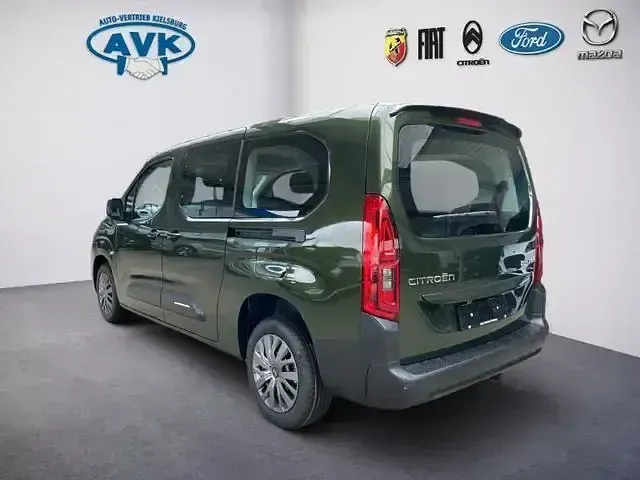 Neu Citroën Berlingo 131 PS (96 kW) 2026 Grün Van / Kleinbus