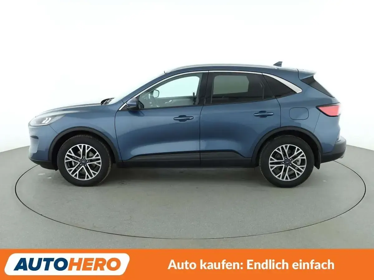 Gebraucht Ford Kuga Titanium 150 PS (110 kW) 2021 Chrome blue SUV
