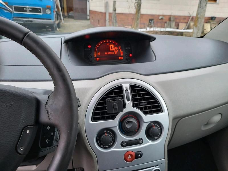 Gebraucht Renault Modus 86 PS (63 kW) 2006 Van / Kleinbus