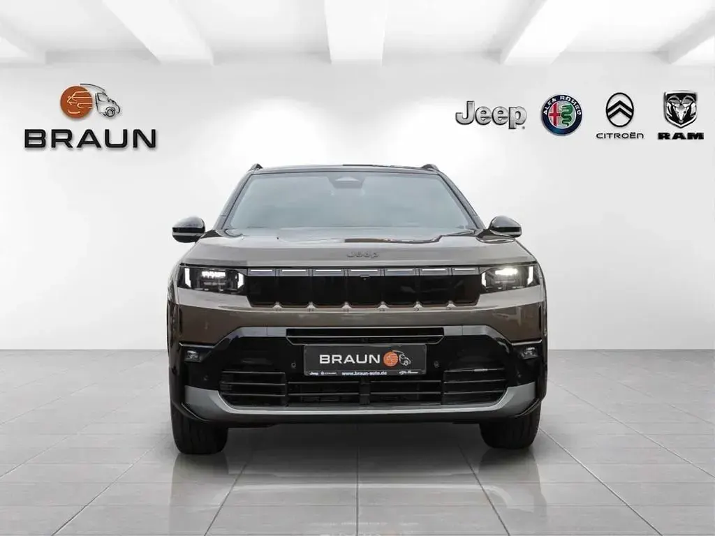 Neu Jeep Compass 146 PS (107 kW) 2026 Grün SUV