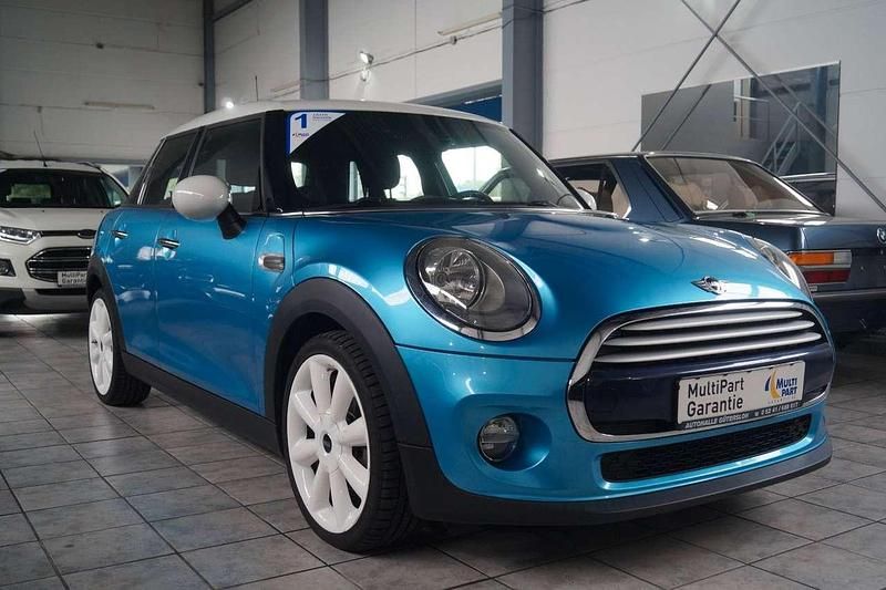 Gebraucht Mini Cooper D Pepper 116 PS (85 kW) 2015 Electric blue ii metallic Kleinwagen