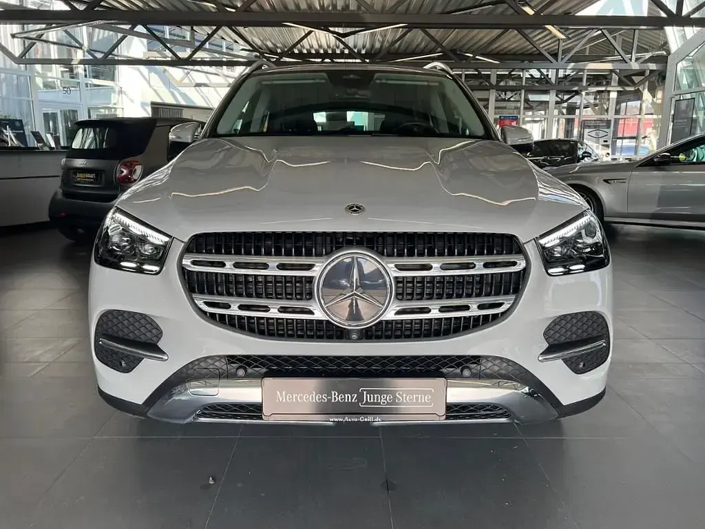 Gebraucht Mercedes GLE450 Premium Plus 367 PS (269 kW) 2023 Manufaktur lack manufaktur alpingrau uni SUV