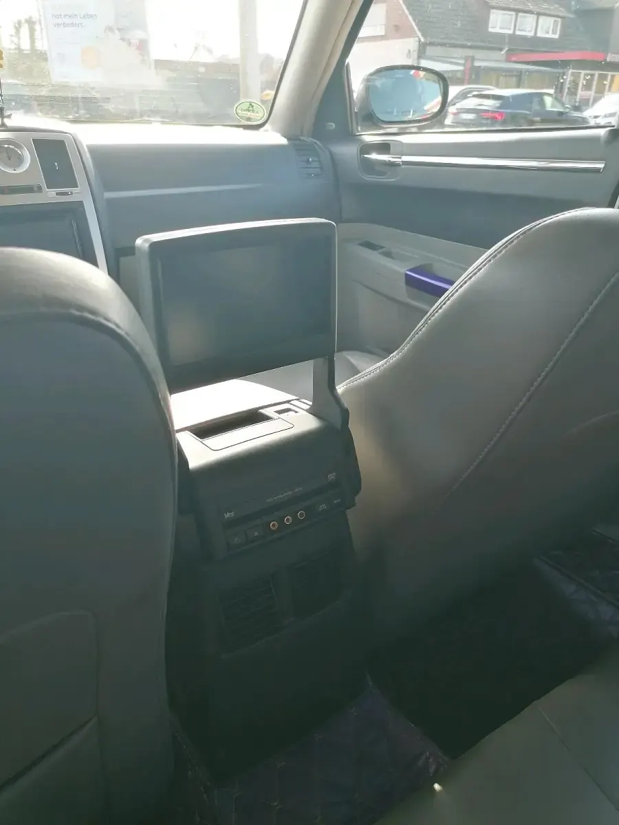 Gebraucht Chrysler 300C 345 PS (253 kW) 2007 Violet Limousine